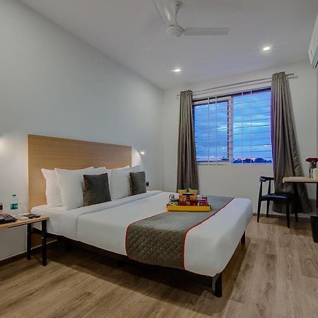 Super Townhouse Global Village Tech Park Near Kengeri Bus Terminal Metro Station Bangalore Exterior foto