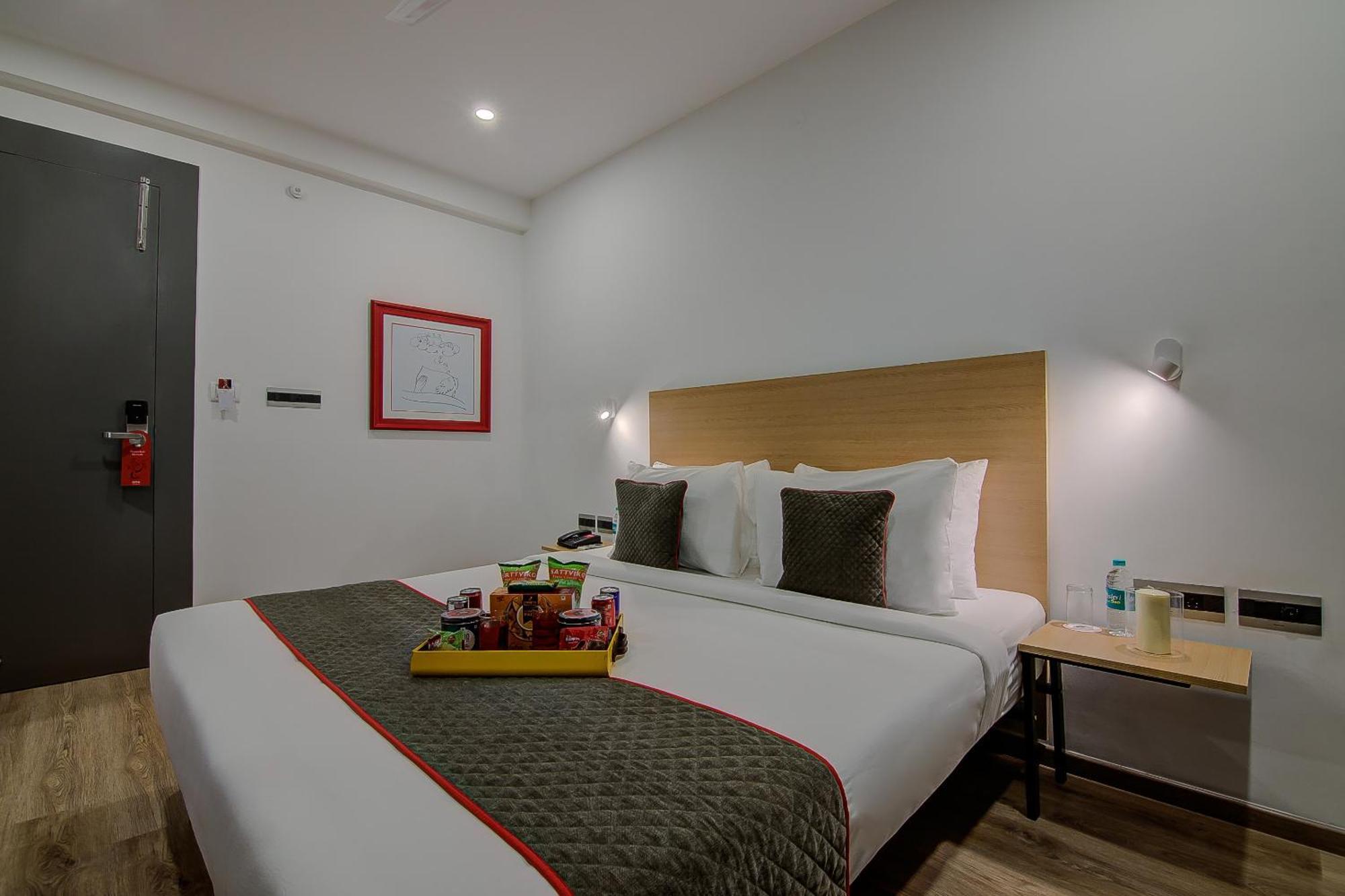Super Townhouse Global Village Tech Park Near Kengeri Bus Terminal Metro Station Bangalore Exterior foto